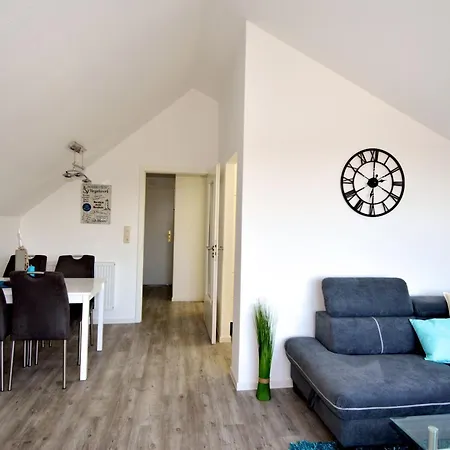 Apartment Wittrockstr 7 5 *